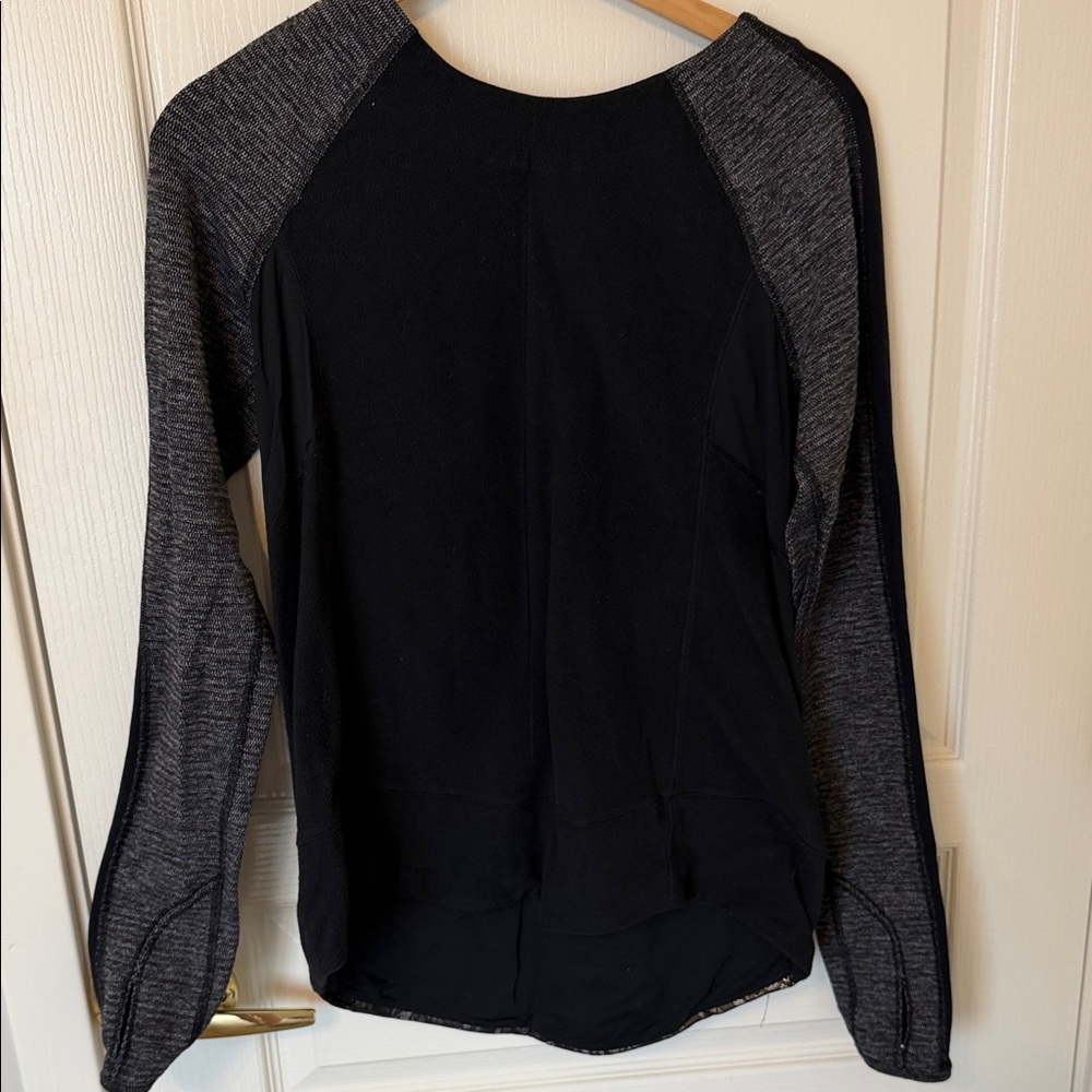 Lululemon Athletica Charcoal and Black Long Sleeve sweatshirt